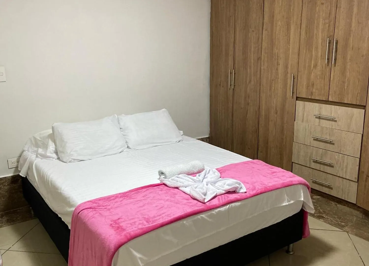 Apartamento Laureles Estadio メデジン 0*,